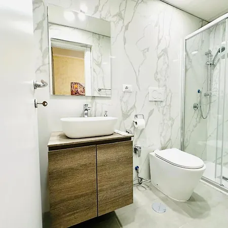 Crown Palace Pensionat 4*